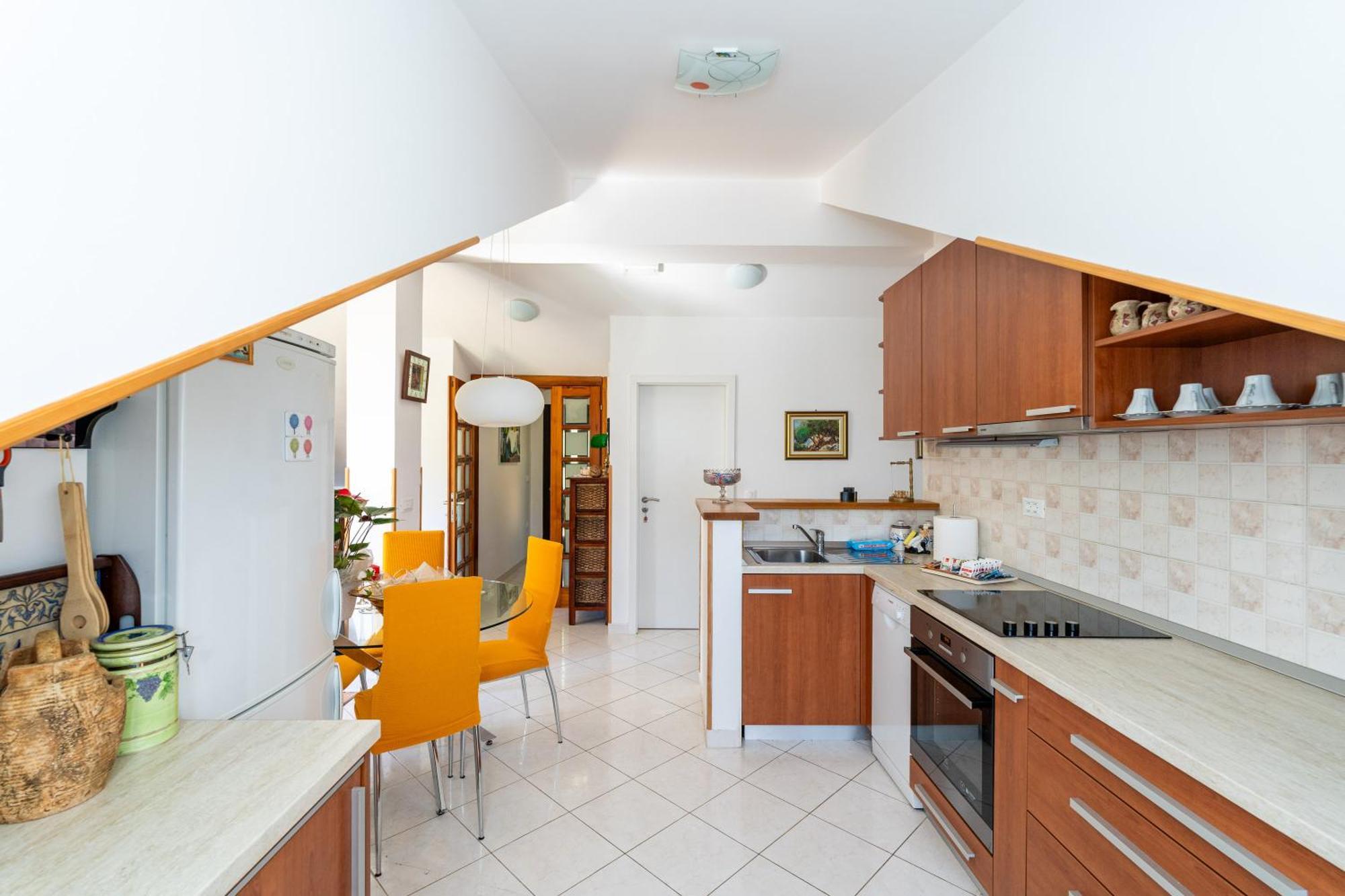 Kadena Apartman *