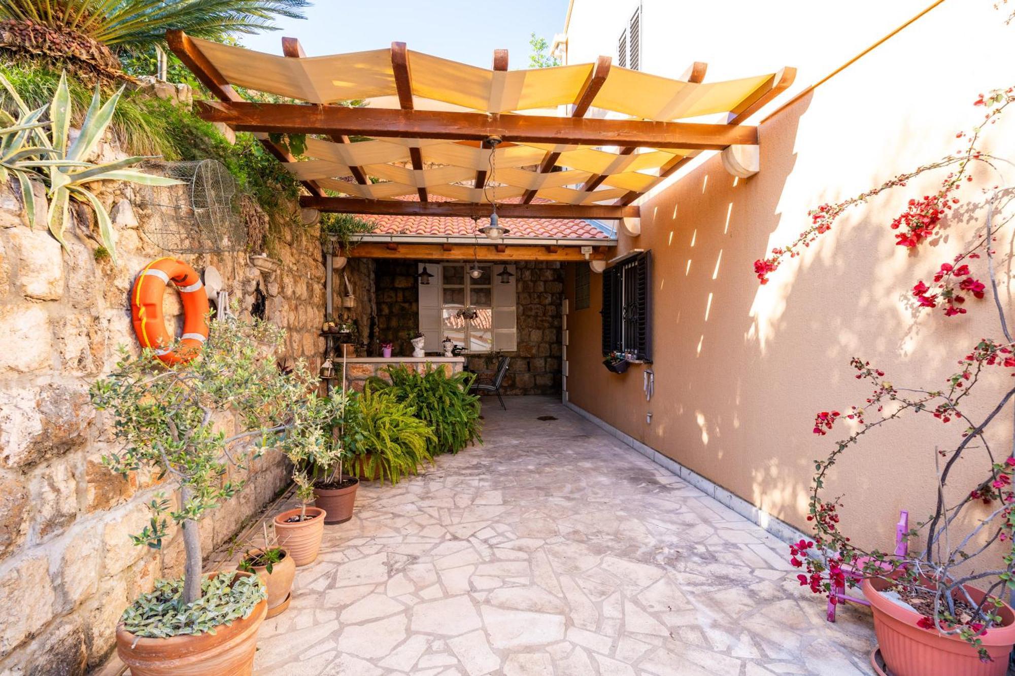 Apartman Kadena *