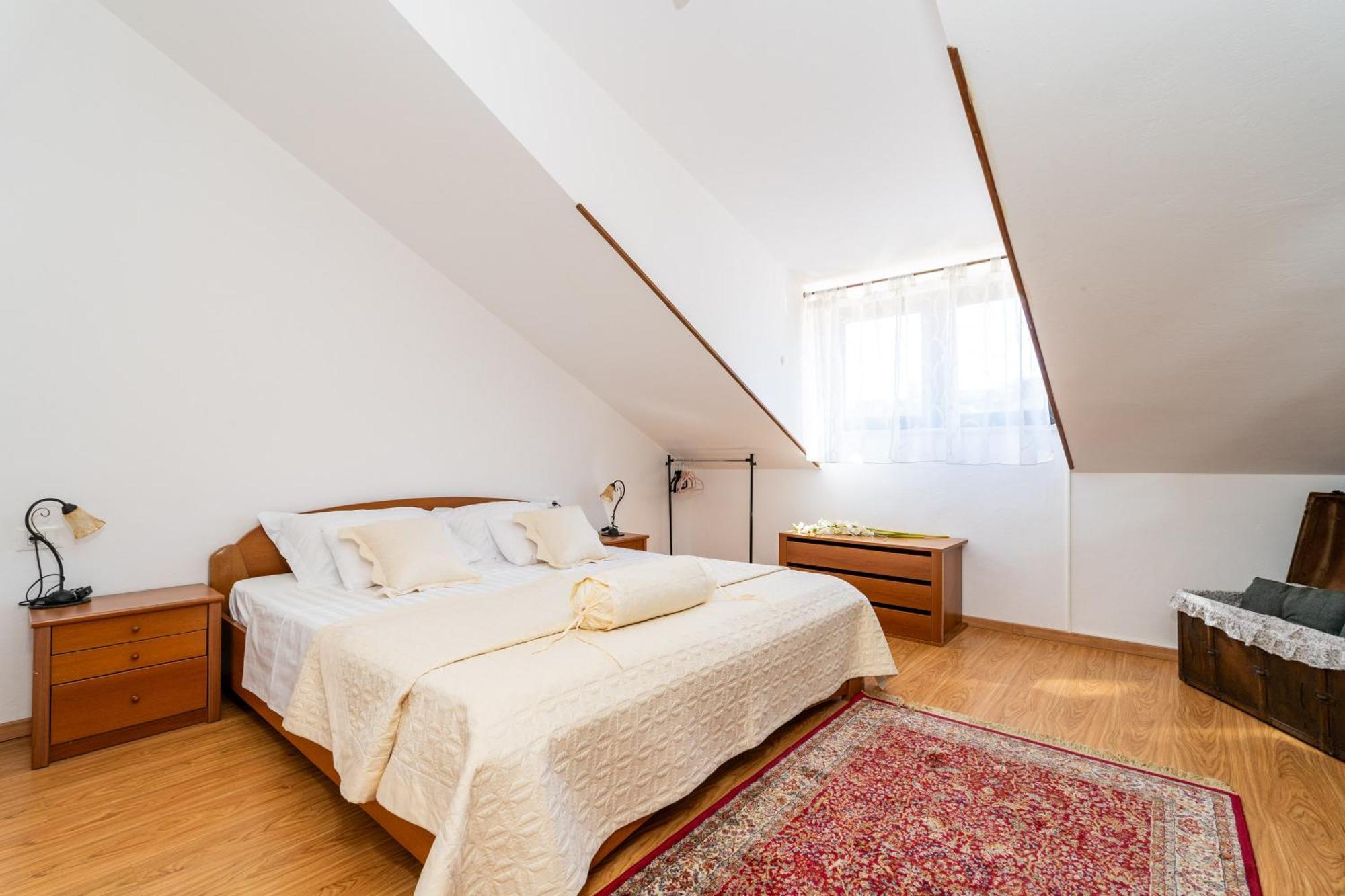 Apartma Kadena *